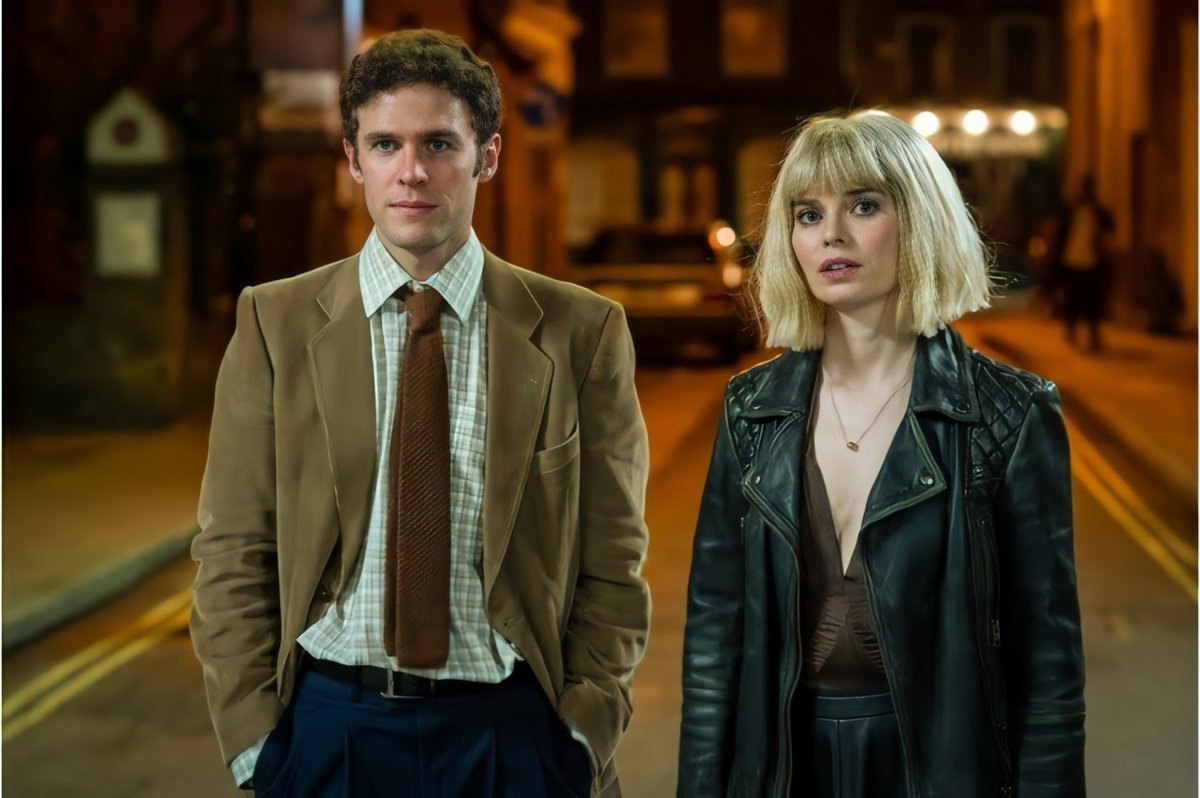 DeCaesteckerBR's tweet image. Quem é o jovem Douglas?

Um cientista introvertido que vemos em flashbacks, ele é a versão mais jovem do personagem do Tom Hollander, que conhece sua futura esposa Connie em um jantar.

#IainDeCaestecker #BBCUs #DavidNicholls