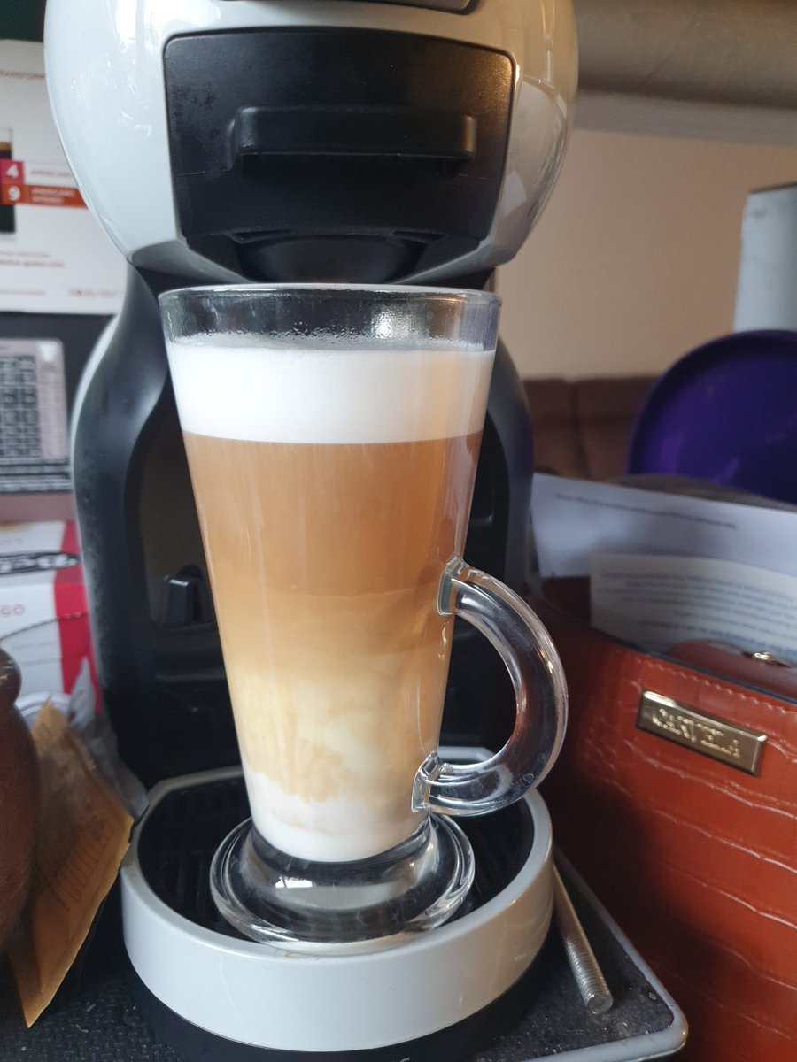 RukwezaChica's tweet photo. Kick-start my day with this... I know I know๐๐ @GordonMuvuti @wmakala @AILAHT0909 have already gone running/walking/jogging...here I am rolling out of bed for a coffee. ๐คฆโโ๏ธ๐Aaargh the shame!
Send me your motivation vibes pipo...I so need to get a move on.
#musingsofbelinda https://t.co/aQaRmYqtbo