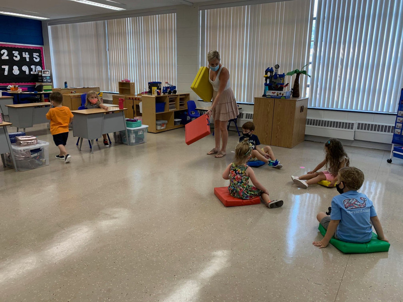 CatholicJerome's tweet photo. We had such an awesome first few weeks of school! Thank you to our students, our parents and staff for making our days smooth sailing! #CatholicEducation #schoolreopening #sjsstrong https://t.co/COYY8EpYxH