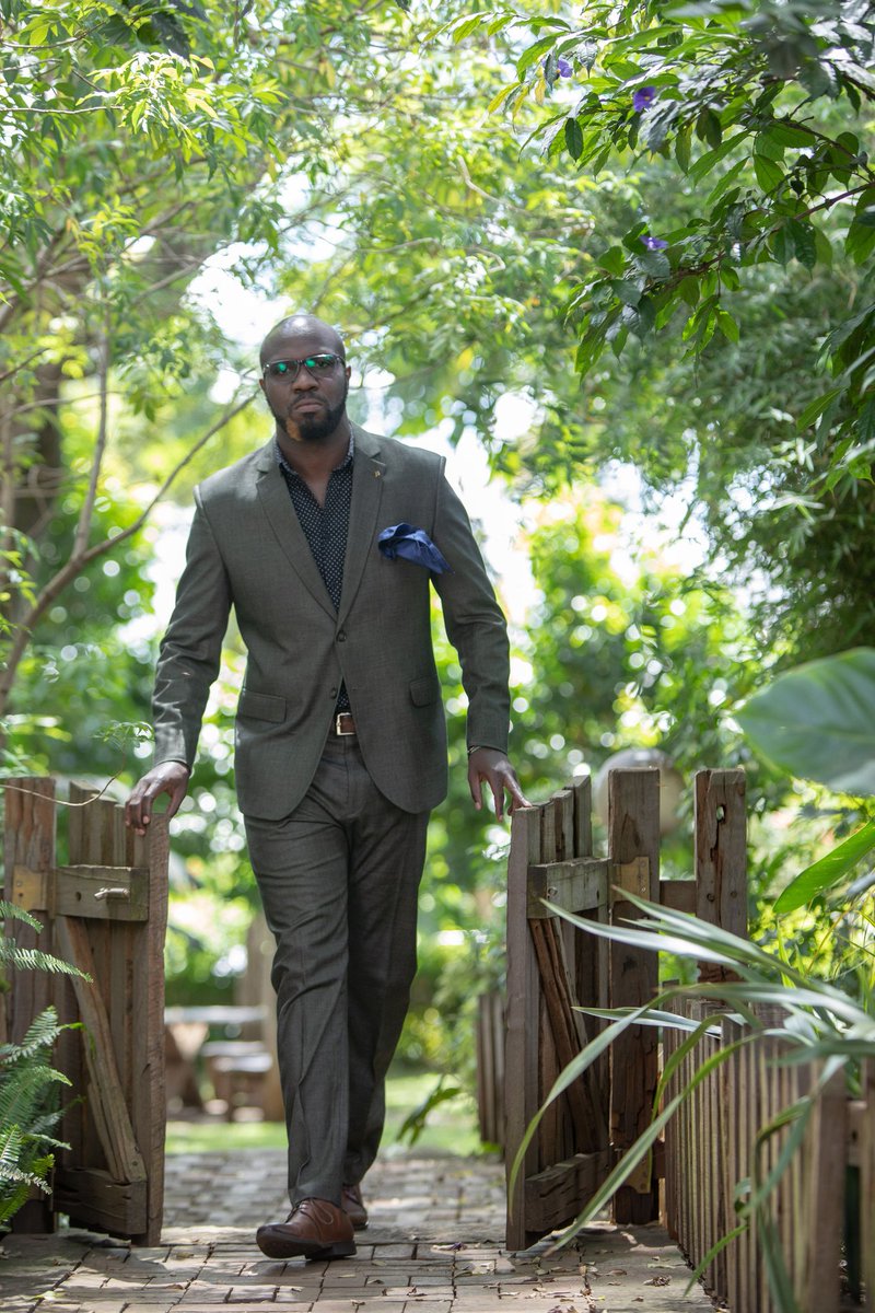LM___creative's tweet photo. There is beauty in the simple! We call it #simpleclassy ... this is how doors of opportunity will be opening,all week long. 
#Takingchances #lmgents #mtm #mensluxurywear #quality #comfort #style #kenyan_styled #sartorialelegance #wedding #cleancut
#TheStoryTellers https://t.co/BaWKKRUucf