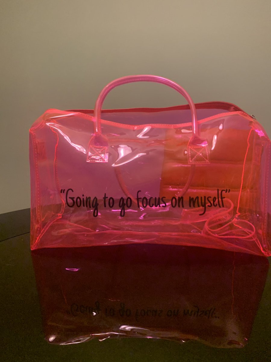ClxssyCici's tweet photo. Need an overnight bag 🤫😏? Taking a trip 🌴🥰 ? Switching ya style🥳🤩?
These Bags are for sale $25 #ncat #wssu #uncg #smallbusinessowners #SmallBusinessesMatter #BlackOwnedBusiness #purses #gymbag #overnight #bag #takingtrips #trips https://t.co/kP7rX6r8ck