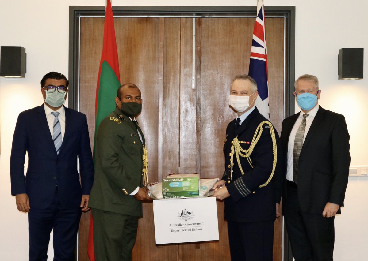 Sincerely grateful for the aid provided by <a href="/DeptDefence/">An EXTREMELY epic alt account</a> of #Australia for our troops working on the front lines in our fight against COVID-19. 

LTC. Ismail Naseer, Maldivian Defence Attaché to Sri Lanka, received the aid on behalf of MNDF.