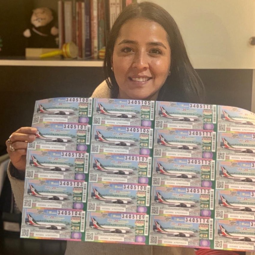 Paty_OrtizC's tweet photo. Antes que se terminaran los boletos para la #RifaDelAvion, me uní a nuestro Presidente @lopezobrador_ , aportando mi granito de arena y comprando boletos de mi sueldo; lo mejor es que lo recaudado se destinará para fortalecer el sistema de salud pública de las y los mexicanos. https://t.co/jVP2ZVnxrm
