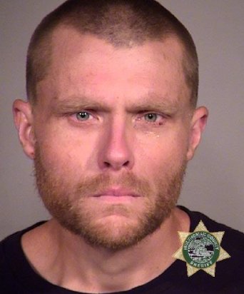 Jett Avery Thomas =  #arsonist Arrested on 9/10/2020 for arson. He wrapped a blanket around the pipe & set it on fire at the Marriott Residence Inn in  #Portland  #WestCoastFires  https://www.koin.com/news/crime/docs-man-tries-to-set-hotel-gas-pipe-on-fire-i-thought-it-was-the-feds/ https://archive.vn/pjaJM 