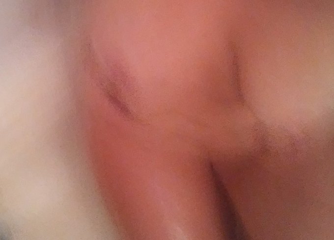 I know its not going to be a Twitter fav😎 falling on my ass  is my fav pic -memo it- APShower2020 https://t<a href="/tag/roleplay"class="tags"><span>#roleplay</span></a><a href="/tag/sexymilf"class="tags"><span>#sexymilf</span></a><a href="/tag/hotmommy"class="tags"><span>#hotmommy</span></a>
