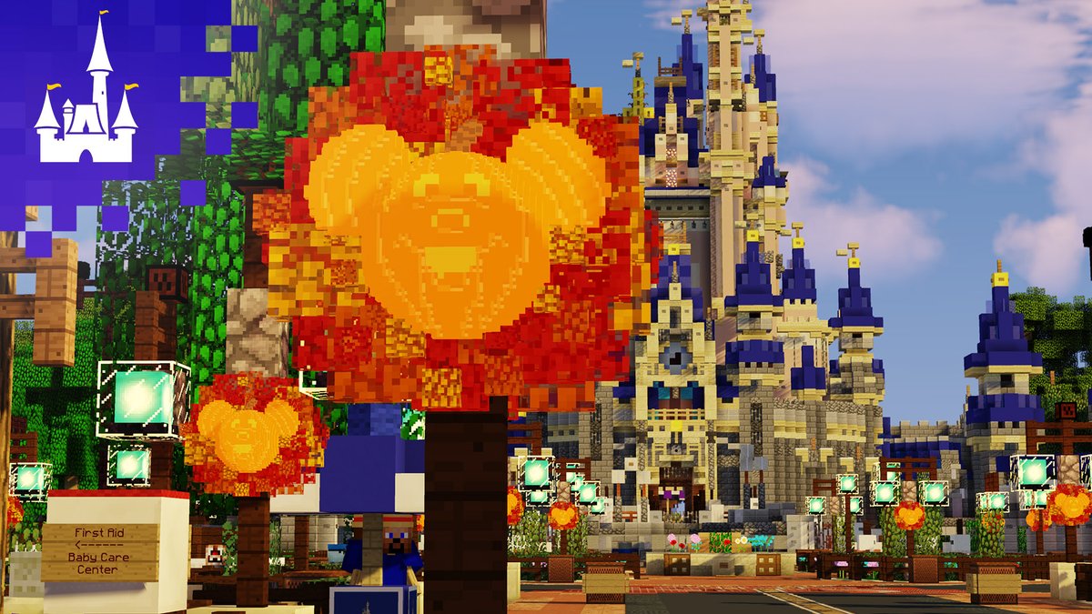 MinecraftParks's tweet image. Fall is just around the corner and Magic Kingdom park is looking extra festive this year!