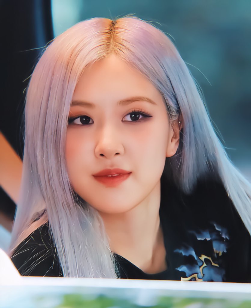 rosie tweet media