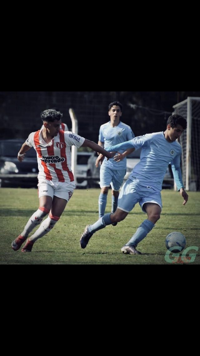 gero107's tweet photo. @Torqueinfo @MvdCityTorque no van a decir nada por acá... 18 añitos y va a ser el 9 titular en tercera. Franquito Nicola, anoten, tiene mucha pasta el pibe. Pinta para crack. https://t.co/Yp74WjqyIo