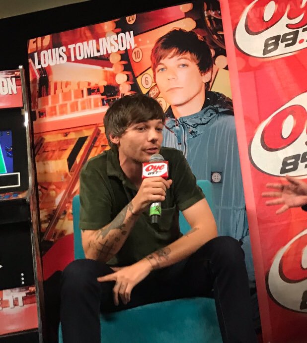 Louis siendo entrevistado en México, 2019