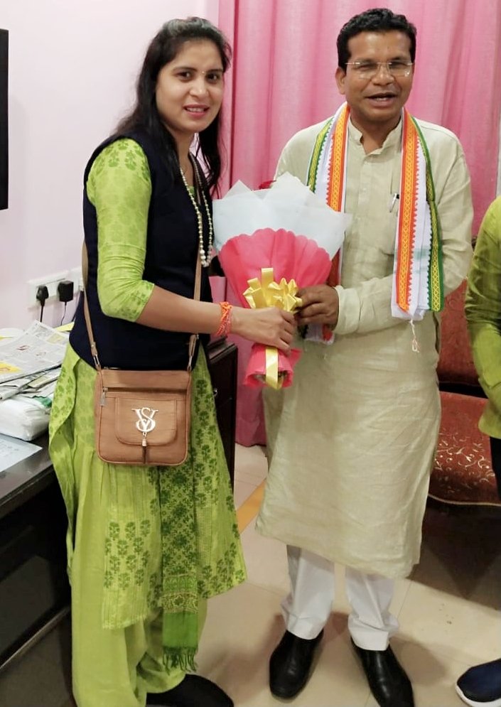 Shakuntala Sahu on Twitter: "छत्तीसगढ़ प्रदेश कांग्रेस कमेटी के अध्यक्ष एवं  कोंडागांव विधायक माननीय श्री @MohanMarkamPCC जी को जन्मदिन की हार्दिक बधाई  एवं ...