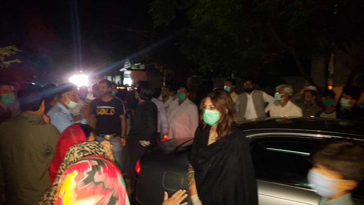 HumayunJaved_'s tweet photo. @Nadeem29925799 @ShafaqHashmiPAS @ShafaqHashmiPAS is one of the Most Competent and Kind-Hearted Person.

What ever issue is she will never let anyone down and try to help as much as possible.

Thank you @ShafaqHashmiPAS 
Authorities like you're our PRIDE
May ALLAH bless you with more Power &amp; Success. InshaALLAH https://t.co/Fqcx1WUc0s