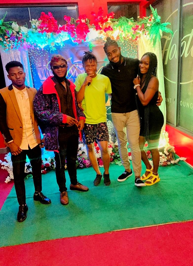 SpecialpraiseO's tweet photo. Praise you're loved โค๏ธ I stopped watching #bbnaija since praise left tha house, because no vibe in tha house again ๐ฅ praise you're still my winner #praisebbnaija #bbnaijalockdown2020 #BBNaijaLockdown #BBNajia #teampraise https://t.co/xvRpFEyg1n