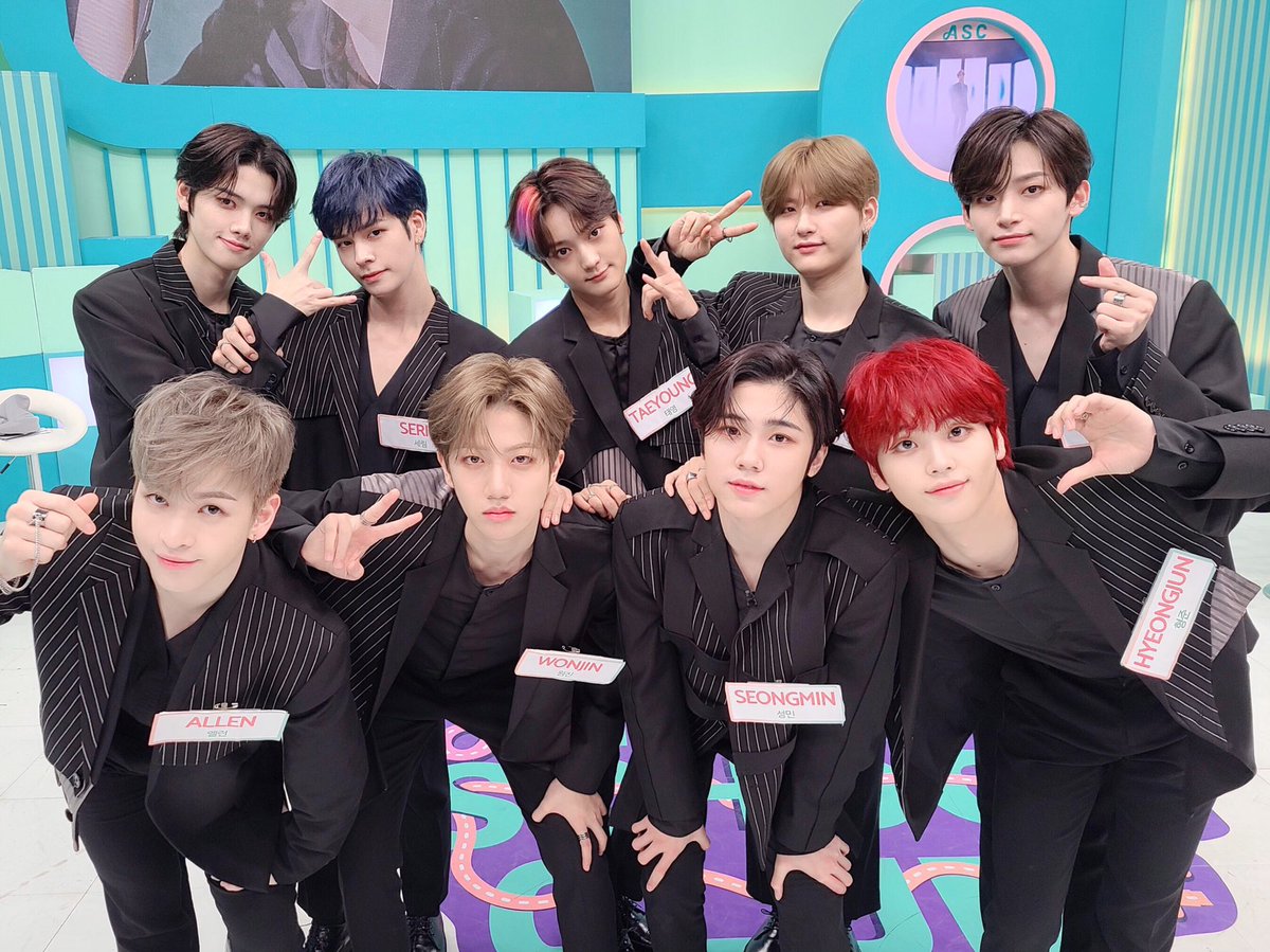 CRAVITY OFFICIAL tweet media