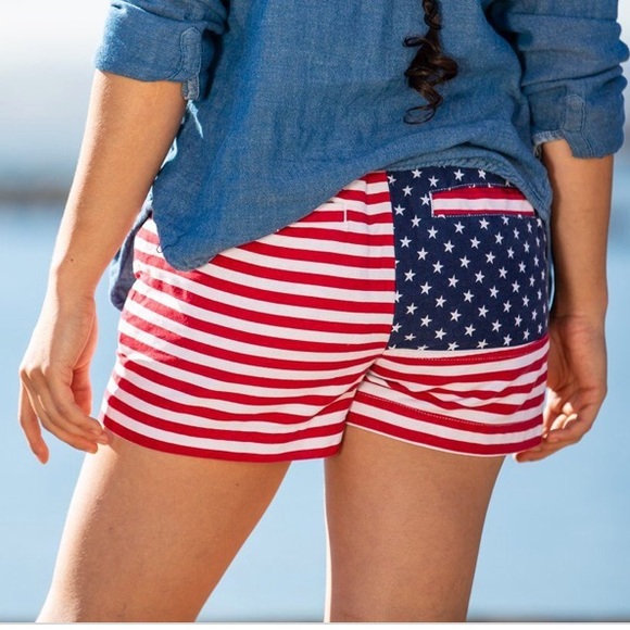 wandaDiezcansec's tweet photo. So good I had to share! Check out all the items I'm loving on @Poshmarkapp #poshmark #fashion #style #shopmycloset #sevendials #chubbies #diffeyewear: https://t.co/xaNTIPRSyk https://t.co/ZpmvqS3r5w