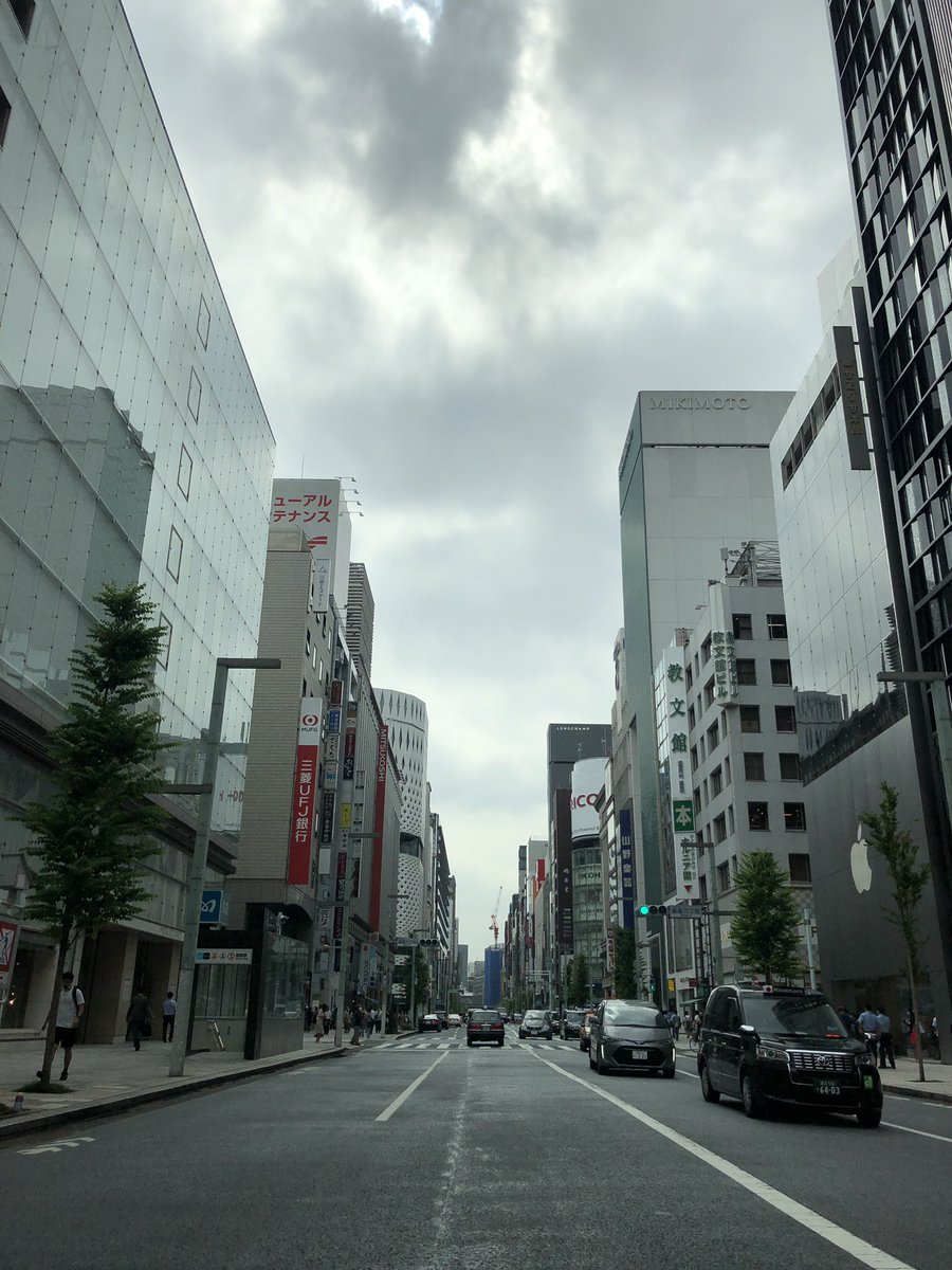 omoroosakastaff's tweet photo. カレーキメて雑談会。
聞くも涙、語るも涙ですよってに。
いろいろおおきにやで〜 https://t.co/m9HHSj5A8l