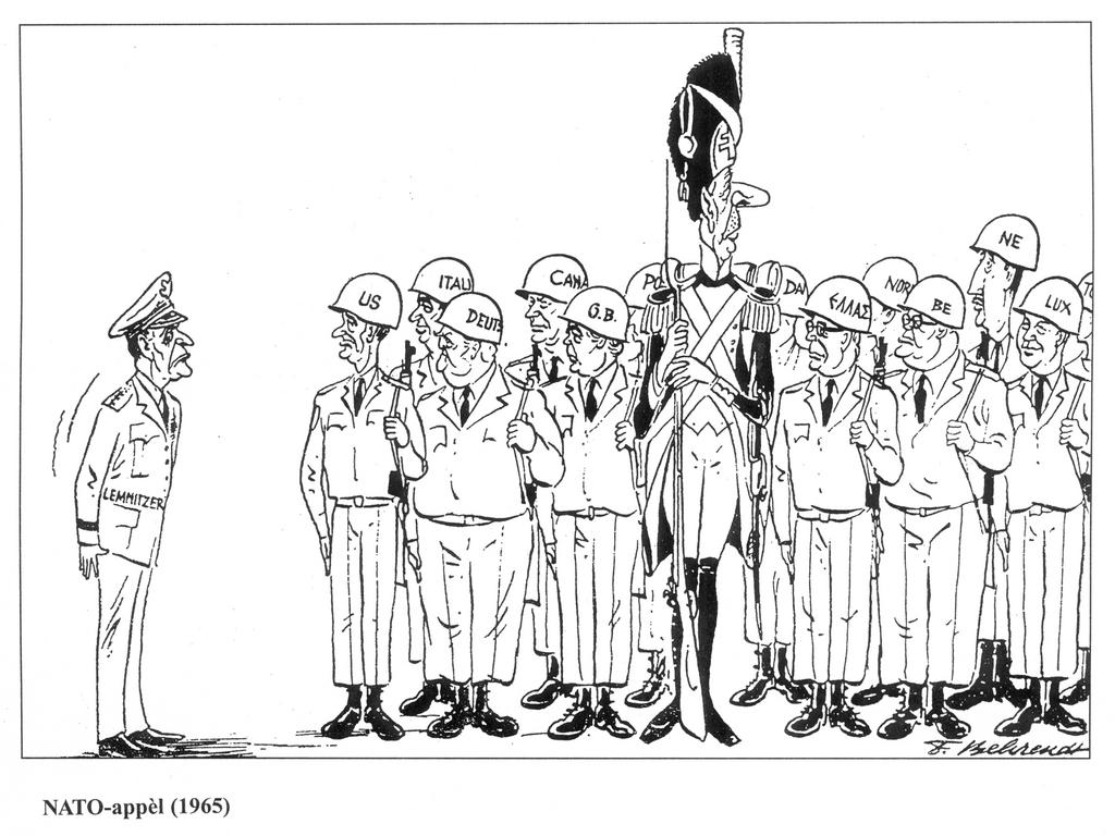 37/ L’indépendance de la France, fer de lance du général de Gaulle va prendre une nouvelle ampleur. Alors que le Redoutable est en cours d’achèvement, le 7 mars 1966, de Gaulle informe son homologue américain Johnson que la France se retire du Commandement intégré de l’OTAN…