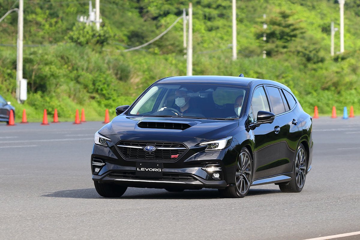 新型レヴォーグ 新型レヴォーグ