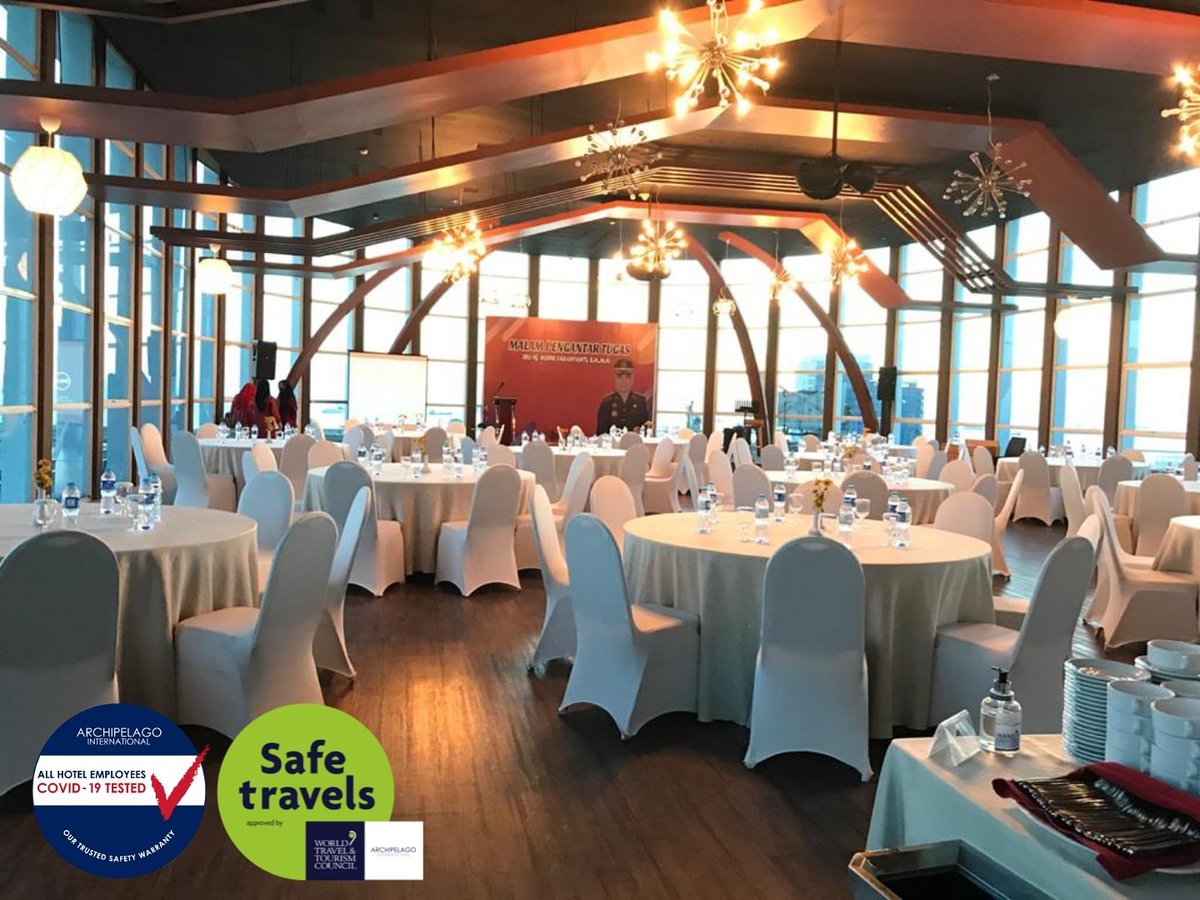 Perfect venue for your any events, meeting or wedding is available. Book now!

#safetravels #astonmakassar #safeandclean #travelmakassar #meetingroom