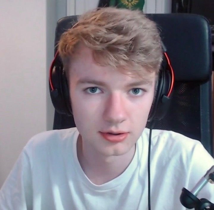 2)- We have tommy innit. while he might be embarrassing he is very intelligent and knows when someone is right or wrong and isn’t afraid to say what he is thinking.