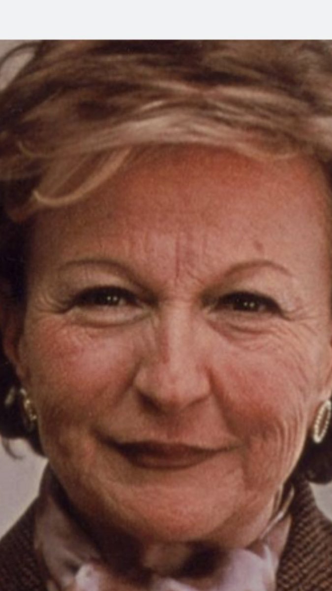 Güle güle,güzel insan.Yaptıkların yolunu aydınlatacaktır.
Işıklar içinde dinlen E Mİ🙏