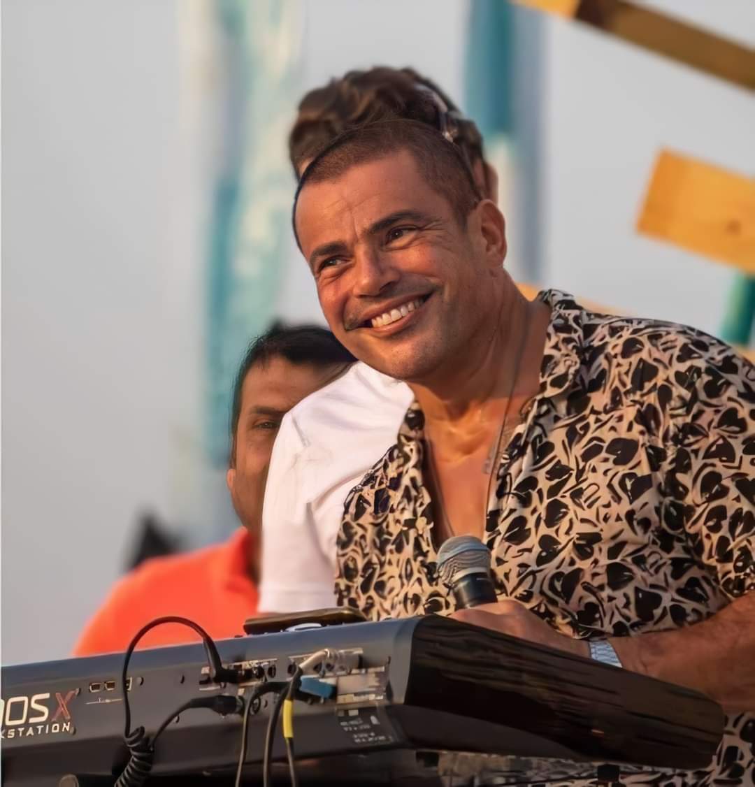 Amr diab mp3. АМР Диаб. Amr Diab 1992. Amr Diab 1999. Amr Diab 192.