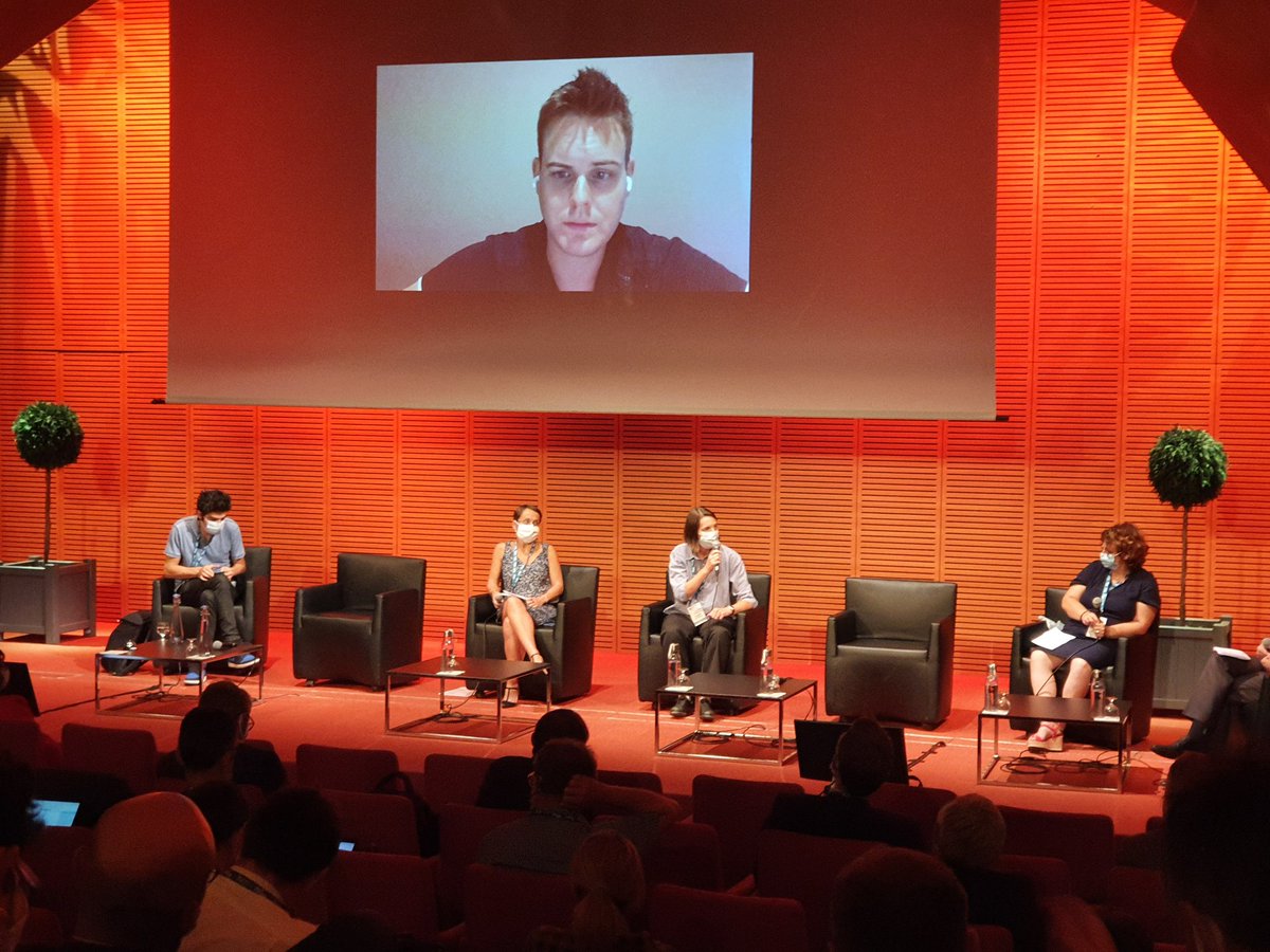 S_Montmailler's tweet photo. Table Ronde à l'@astee sur l'usage des réseaux sociaux dans le domaine de l'eau avec Sandrine Dinghem de @Veolia_FR, Lydie Roberdel du @grandlyon, @TRESSELSandrine d'Eau d'Azur et @Nico_VanderB de Saper vedere et Albert Mouheiber. Bravo @_astee pour le choix du thème ! https://t.co/EmNJP2M2MJ