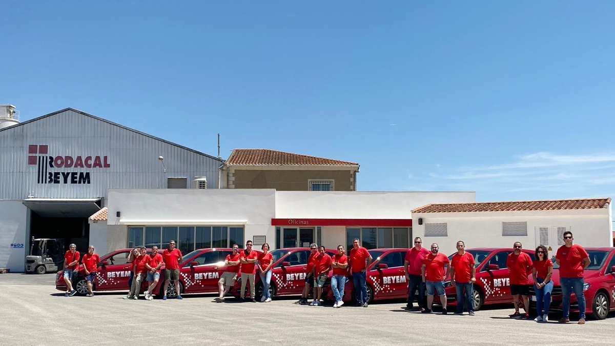 MB_Albacete's tweet photo. Nos manda estas increíbles fotos📸 de su flota de Mercedes-Benz

Gracias a nuestros vehículos, los delegados comerciales de @rodacalbeyem tienen representación por todo el territorio nacional💪

¡Gracias por confiar en @MB_Albacete!

#AutomóvilesVillar #MercedesBenz #RodacalBeyem https://t.co/84ad4YYTVo