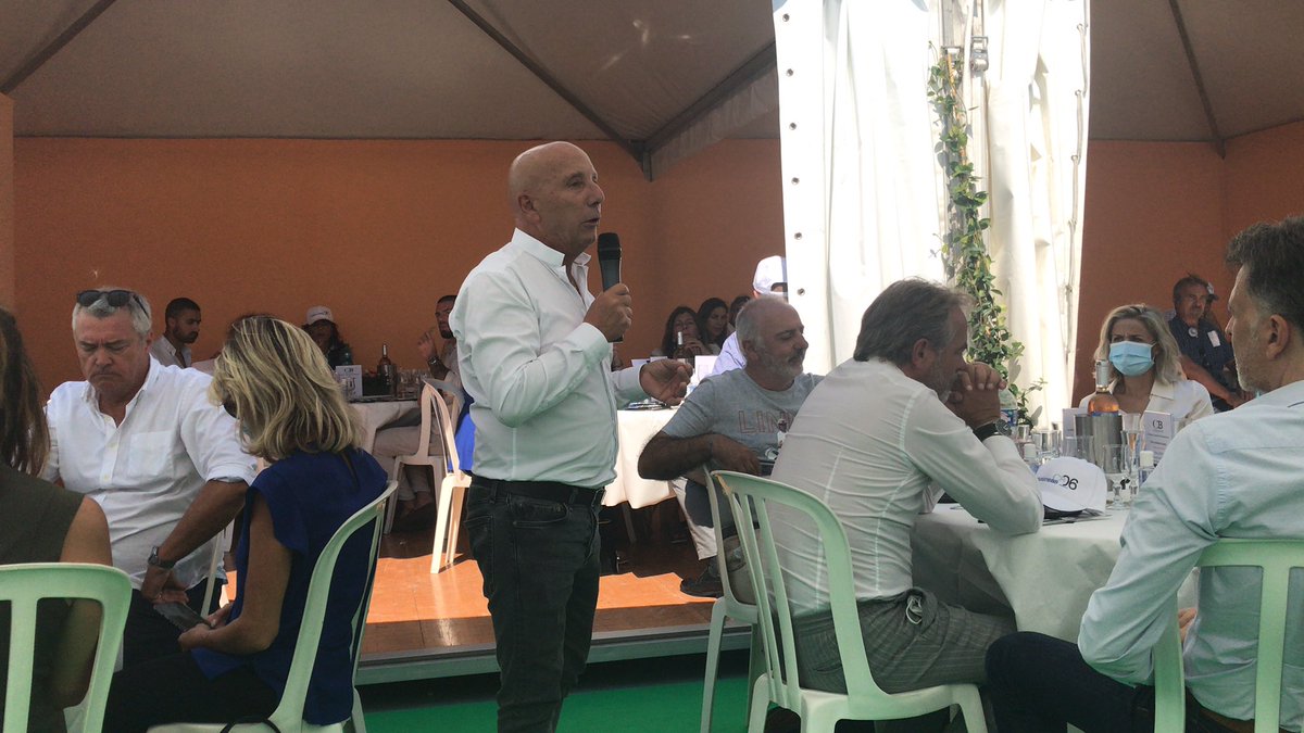 UPE_06's tweet photo. Intervention de Max ALUNNI, Gérant de la Carrosserie #ALBAX 🚘 au déjeuner @business06 à Cagnes-sur-Mer ! #business #networking https://t.co/MgK1W9i5EH