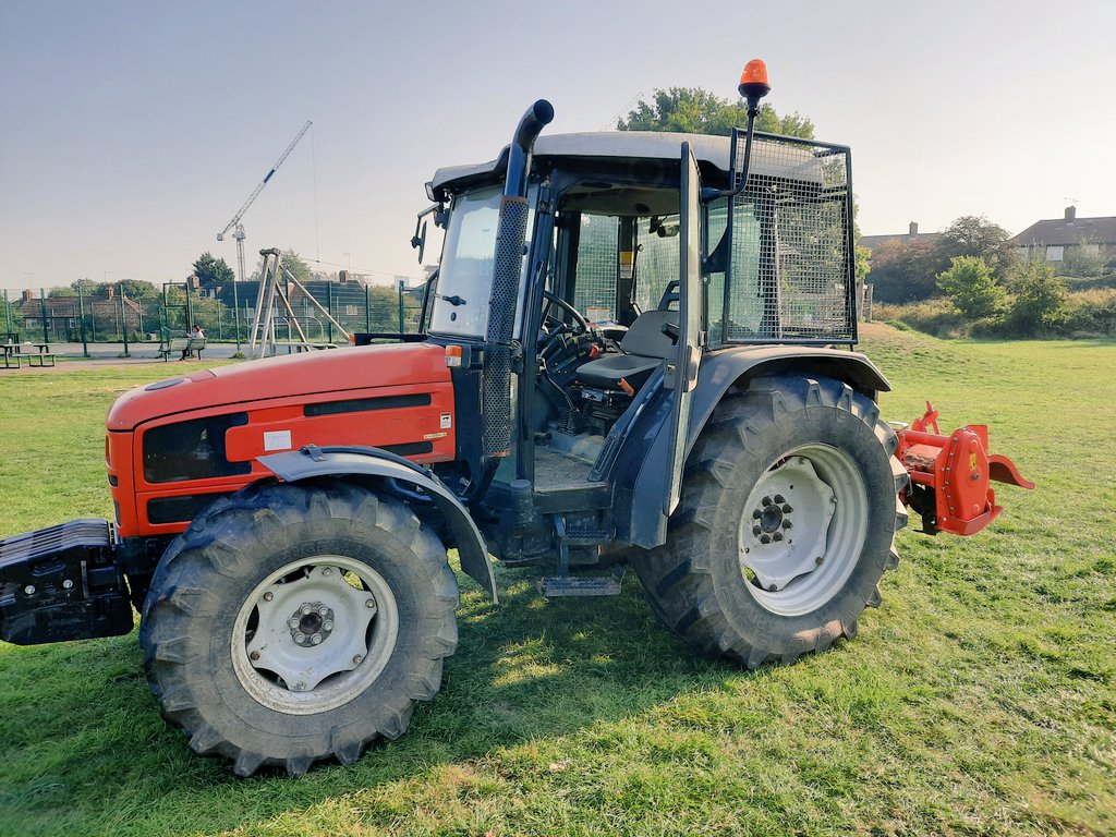 Barber_ENV's tweet photo. Little Red #sametractor prepping some ground for wildflowers this morning. Wildflower mixes going in next week. #wildflower #wildflowers
Uxbridge Road, West London. https://t.co/UKepmL3bIg