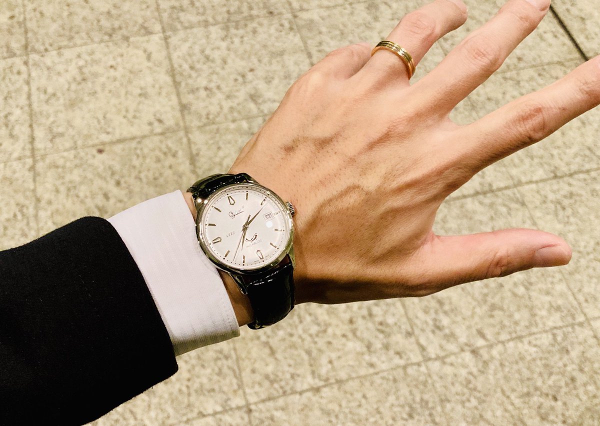 Black_zzi's tweet photo. スイス🇨🇭製の手巻きです。
アクティブラーニング。
変えられるのは自分と未来だけ。
誰かから教わることも大切。
それ以上に自らが学ぶことが大切。
#Ogival
#watch https://t.co/vcyrAVHnU5