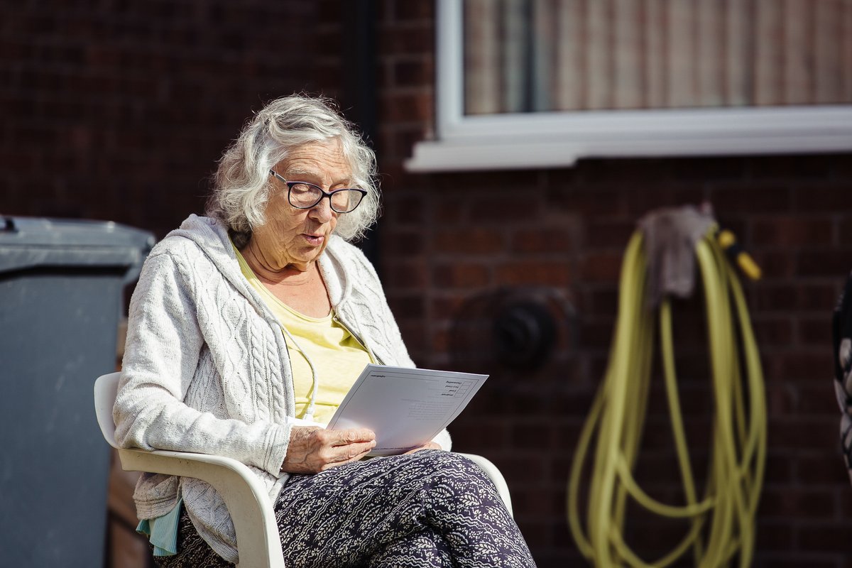 we_aredarts's tweet photo. Our socially distanced 'Garden Gigs' had a real positive impact on adults living with dementia, and their family carers.
Find out more about the difference they made: https://t.co/Uvdo8k2kN2
#SingingforMemory #MusicAndDementia
@Masonic_Charity @pgl_york @janetsinger https://t.co/BRBoZbLt8z