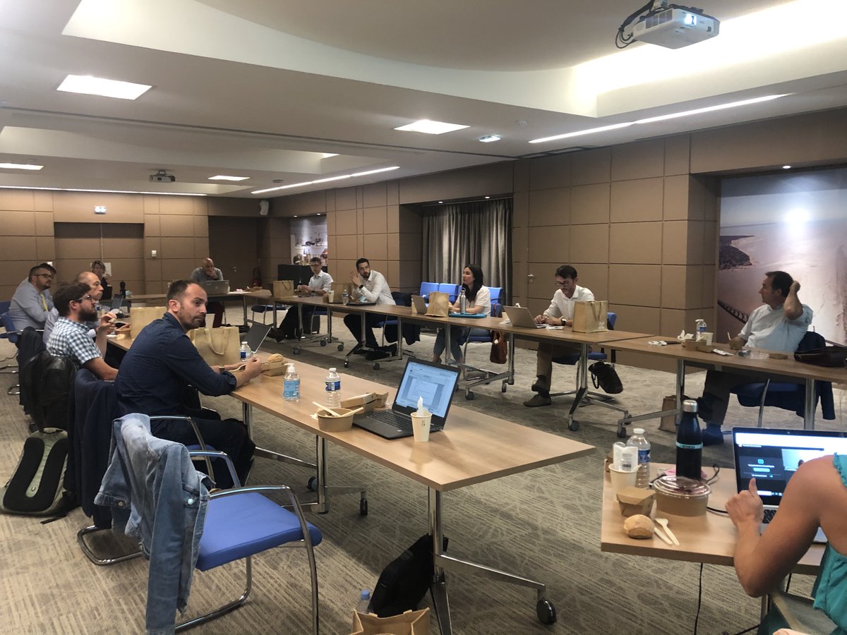 adn_booster's tweet photo. #ADNinnovation Aujourd'hui partenaires, start-ups du booster et adhérents @adnouest se retrouvaient pour échanger autour de l'innovation au sens large ! Au programme : brainstorming pour aider au développement de l'#innovation au sein du #réseau @adnouest https://t.co/hOA49ChWzU