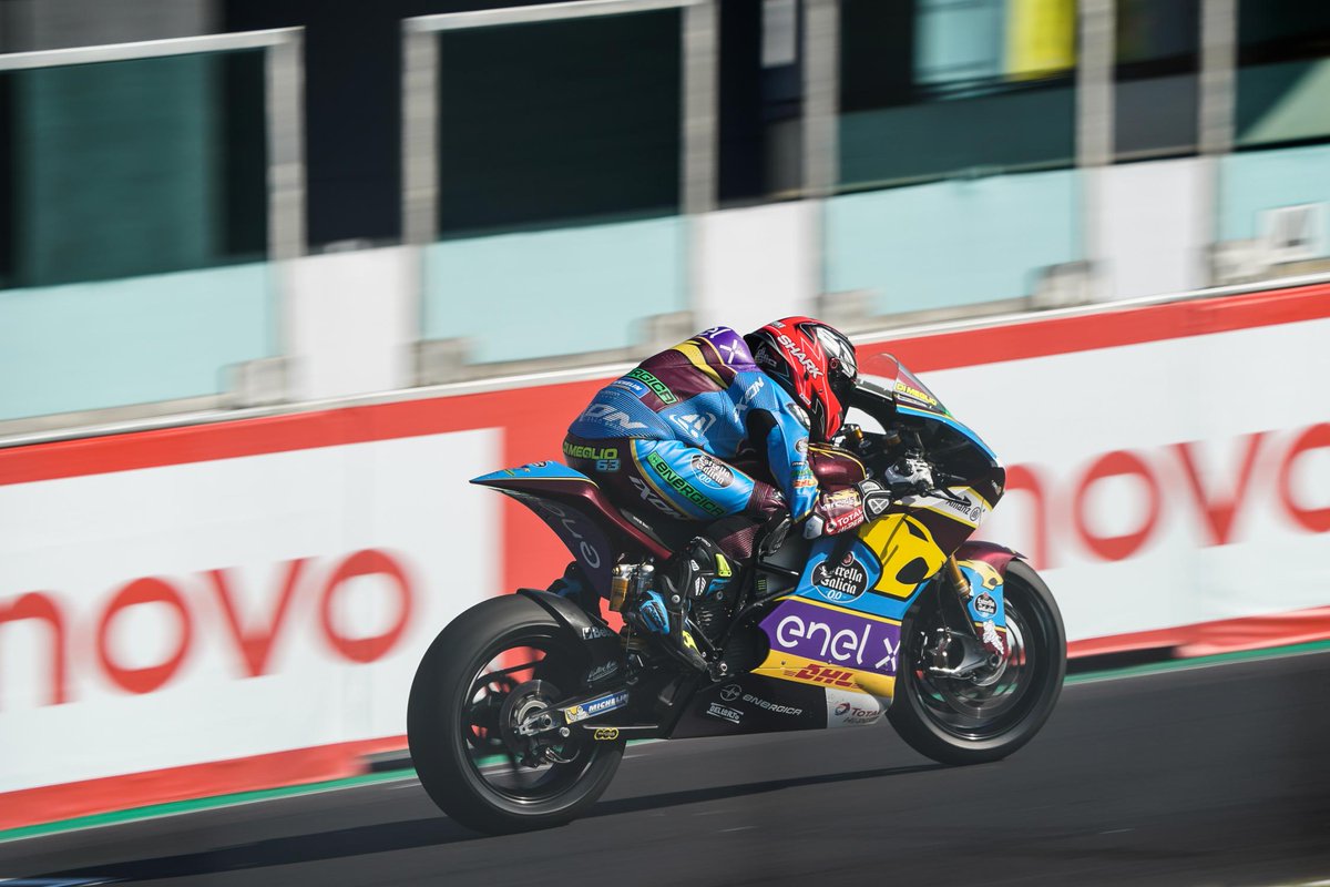 EpaddockIT's tweet photo. MotoE ⚡️Di Meglio, sixth at Misano, is back among the fastest riders.
The recent winner of the 24h Le Mans, finished the #SanMarinoGP less than a second from the winner of the race.
https://t.co/LxqUdttLoB
#MotoE #Mike63 #DiMeglio https://t.co/VMMdPJ5yZz