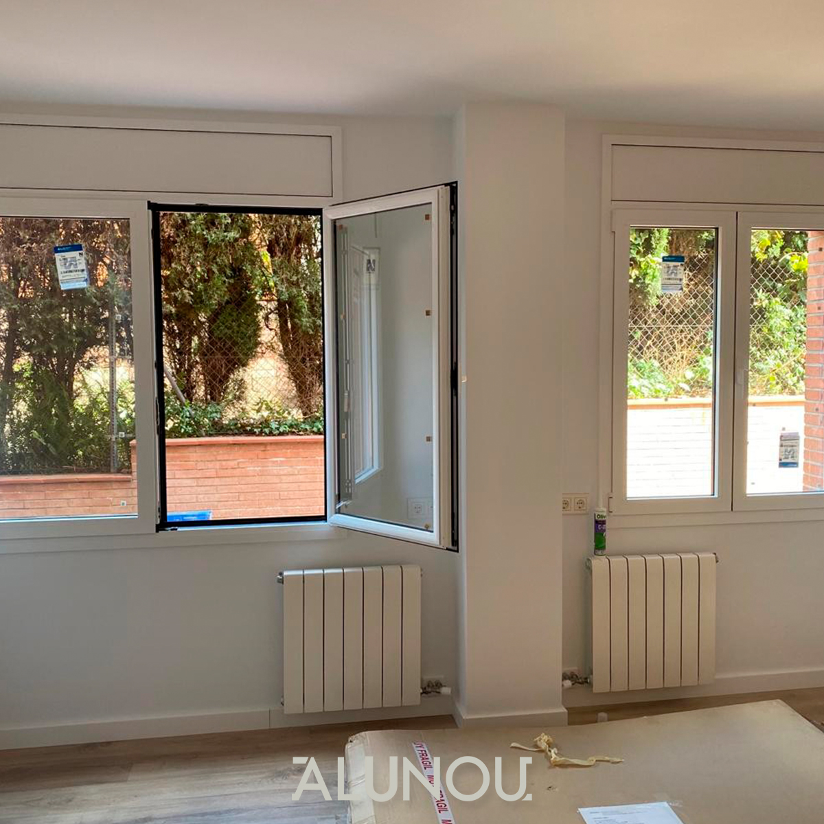 Alunou_es's tweet photo. 🛠 Cambio de #ventanas de #aluminio con RPT y #CristalGuardianSun en Sant Cugat del Vallés, con el que se conseguirá mayor reducción del consumo de calefacción y aire acondicionado 👏🏼
#Alunou #Puertas #PVC #Barcelona #FabricaciónPropia #GuardianSun #AluminioRPT https://t.co/RpQdGyuI6G