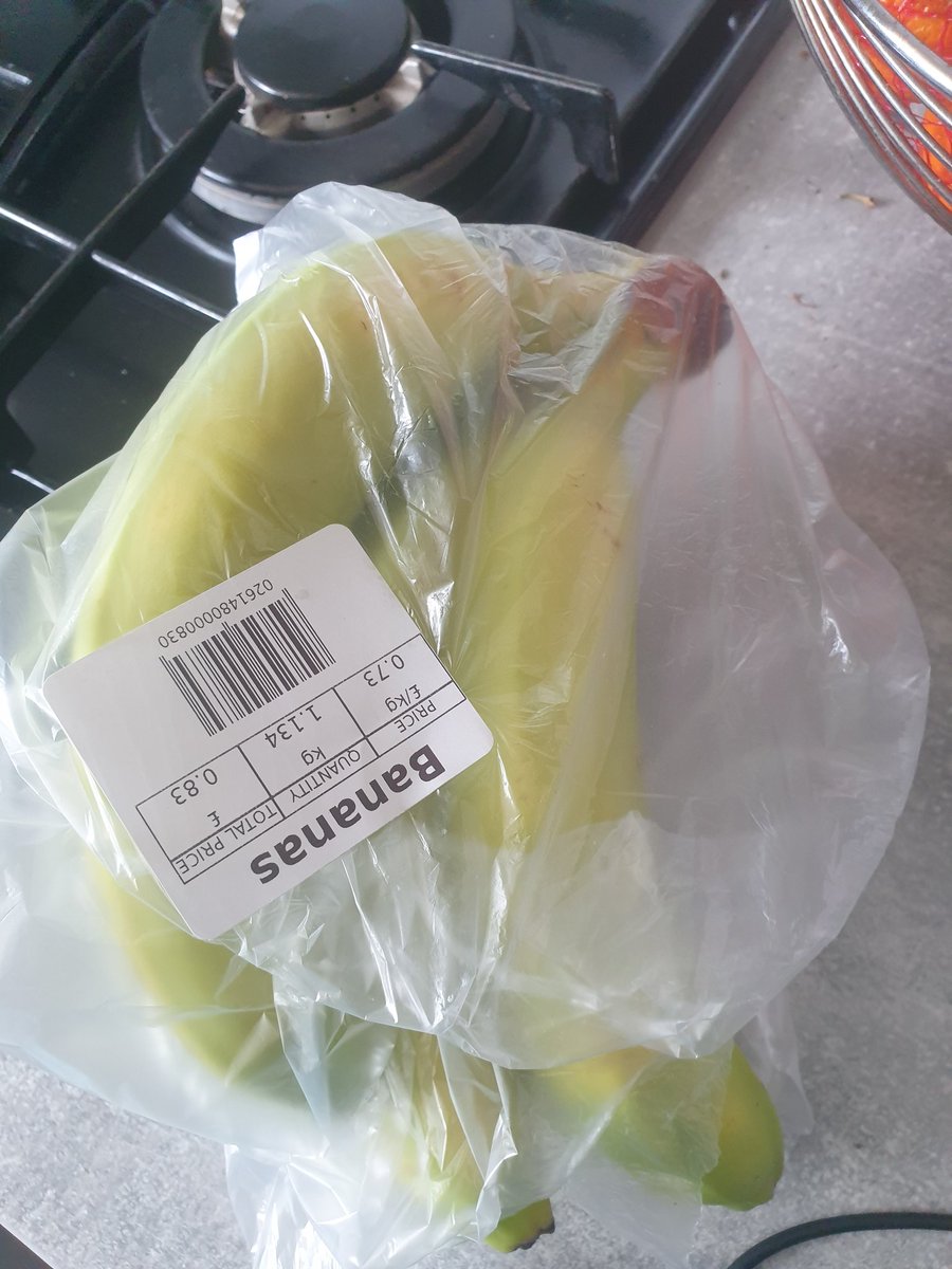 joannaokeeffe's tweet photo. I order loose fruit from @Tesco because I detest excessive packaging. Really grates when they arrive like this! https://t.co/WF8rGWUlS8