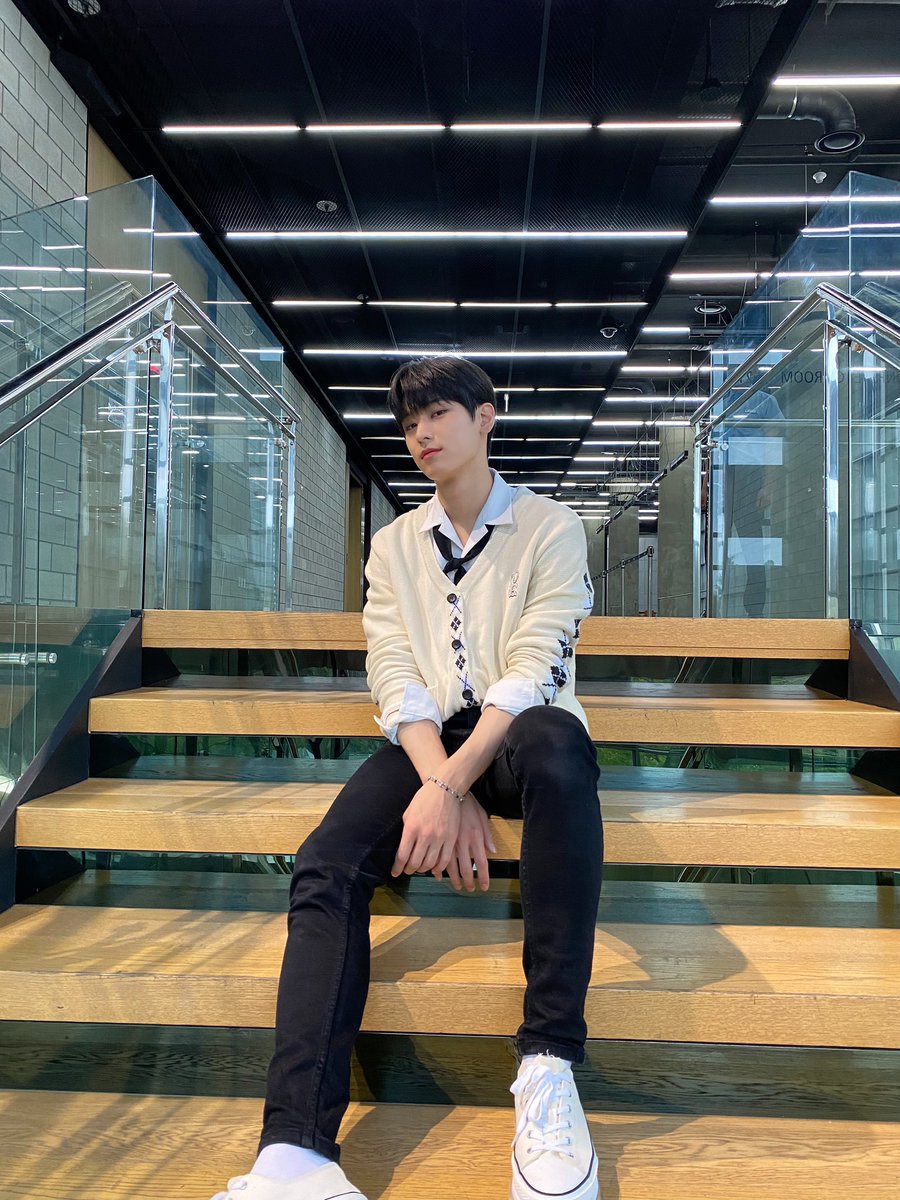 WE_THE_BOYZ's tweet photo. [주연] 더�� 오늘 하루도 고생했어요~ https://t.co/ftwUyXZTRE