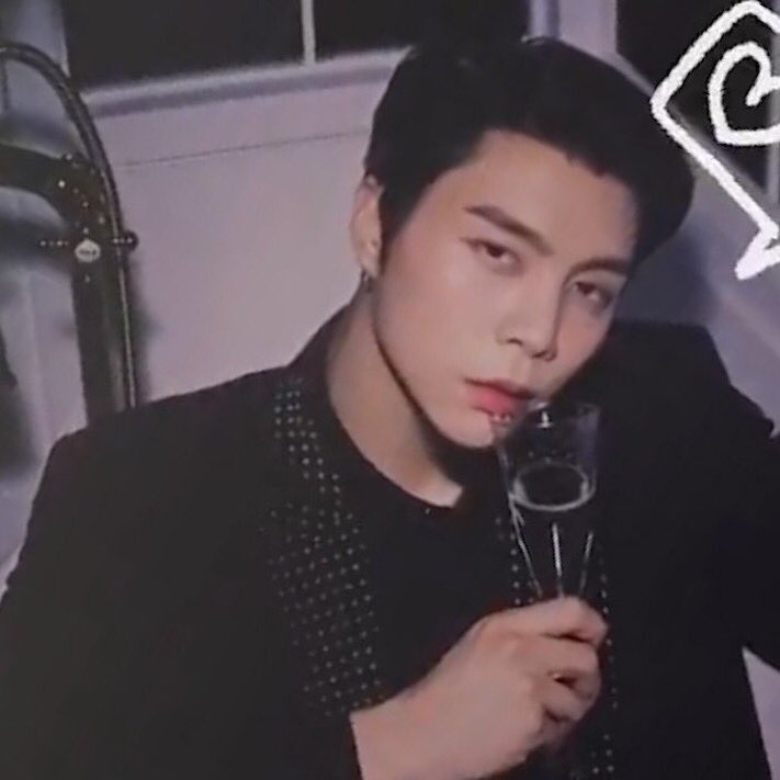 แยกย้ายกันไปซื้อครีมกันแด๊ดนะ