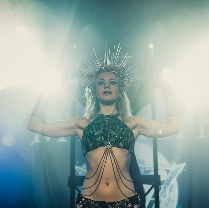 C'est la reprise des LIVES sur BIEN-&Ecirc;TRE &amp; BASTON! Demain 18h, je suis mon tout 1er cours de Belly Dance<a href="/tag/couple"class="tags"><span>#couple</span></a><a href="/tag/pr%C3%A9vention"class="tags"><span>#pr&eacute;vention</span></a><a href="/tag/ia"class="tags"><span>#ia</span></a><a href="/tag/pornographie"class="tags"><span>#pornographie</span></a><a href="/tag/sexualite"class="tags"><span>#sexualite</span></a>