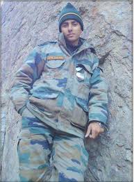 Anubakshi8's tweet photo. Remembering you today
8 years you went away..

CAPTAIN NITIN GAUTAM
9 GARHWAL RIFLES

This day in year 2012 You immortalized your self in line of duty.
Whenever anyone in SHIMLA ,can visit hotel"THE CAPTAIN" which is run by his father in memory of Capt.Nitin
#KnowYourHeroes https://t.co/FqTZMHwy1U