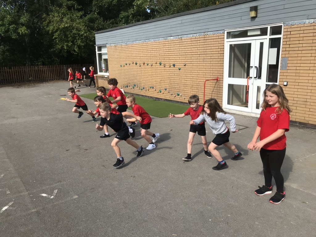 HMillSchool's tweet image. Team3 are enjoying their dodgeball session with coach Rory! 🎾