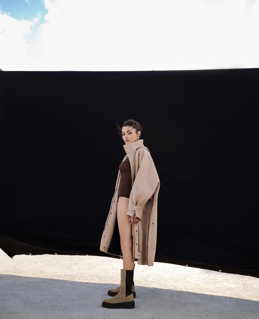 HandeErcelHaber's tweet photo. #HandeErçel x Nocturne https://t.co/35QAJDlF0M