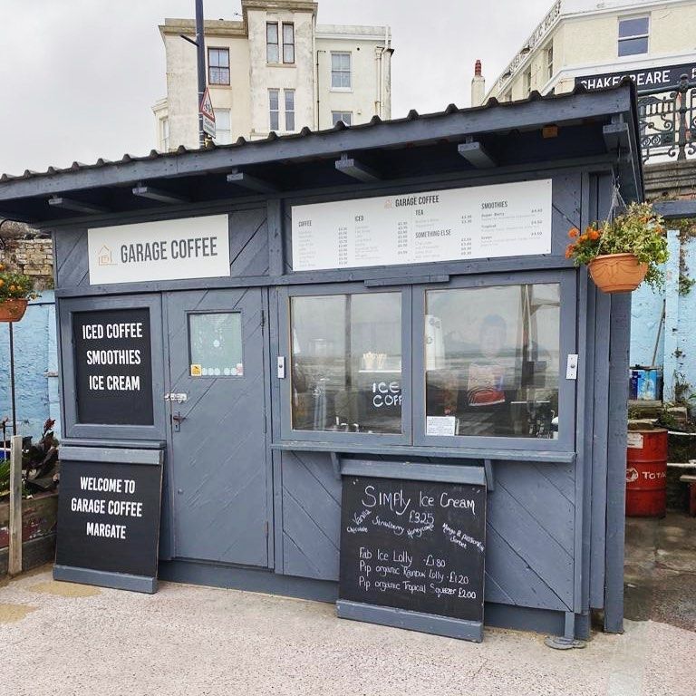 DebonairTea's tweet image. Who knew the sunshine would be making this kind of comeback?! ☀️ With so many of our brilliant wholesale partners back in the game across Kent, where will you be heading for your sunshine fix? 
@GarageRoasted @Unit1H @KaffeMala