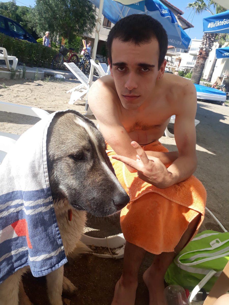 tevfik_ildiz's tweet photo. 1 ay oldu gideli. 1 günde kızım oldu. 1 sene boyunca da her şeyim olmuştu. Seni çok özledim kızım. https://t.co/F2CyZUT0Ti