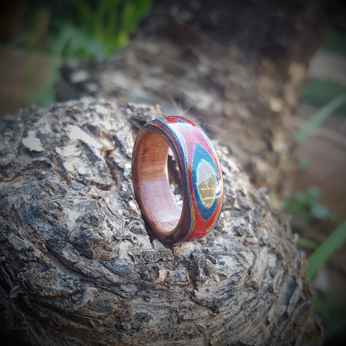 Earthrings_net's tweet photo. HERITAGE MONTH OFFER - (bill) R600 ea (eye)

Penta Ring - BONT

Our #Penta #Rings are handcrafted with a reclaimed wood #core, layered #bentwoodandresin. 

WhatsApp @EARTHrings directly by clicking this link >>> https://t.co/Li5N4mOfb3

   #Earthrings #Orbit #WoodRing #BontRing https://t.co/mCtQRE1D9g