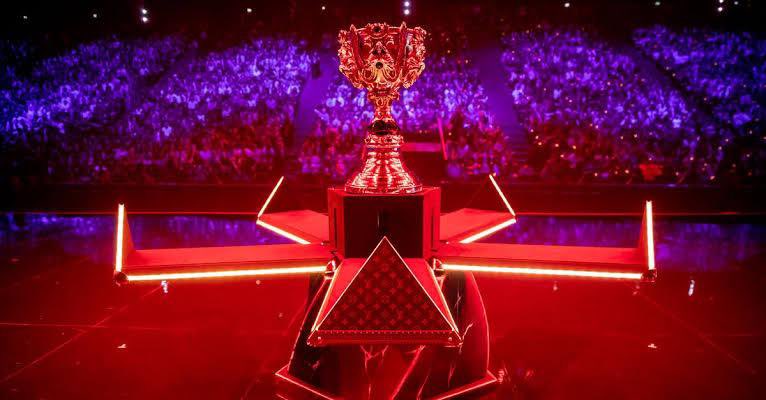 fbhsports's tweet photo. Temsilcimiz Supermassive’in rakiplerinin belli olacağı Worlds kura çekimi, bugün saat 15.00’da yapılacaktır.
#worlds #supermassive #tbf #armut #kaKAO #bolulu #zeitnot #snowflower https://t.co/l2x8k7NNi1