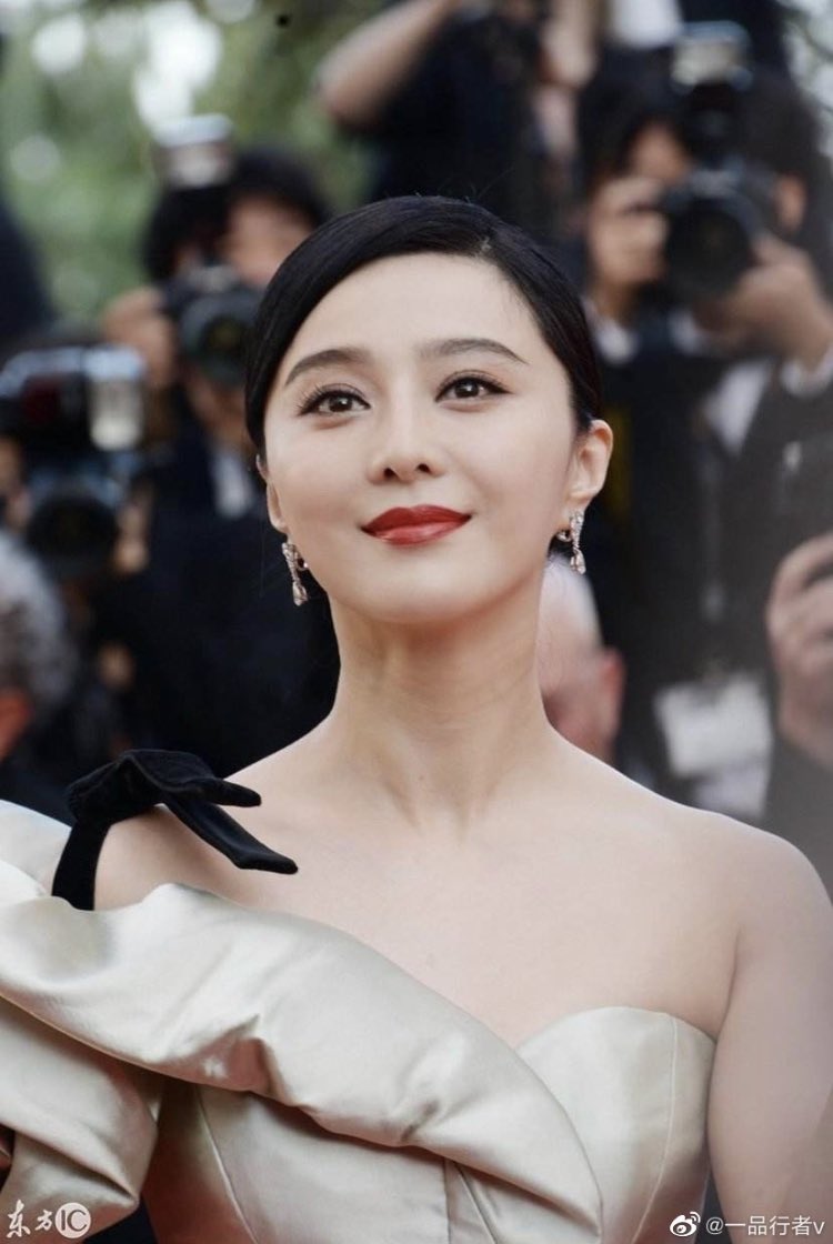 Wishing Fan Bingbing a happy birthday!!      