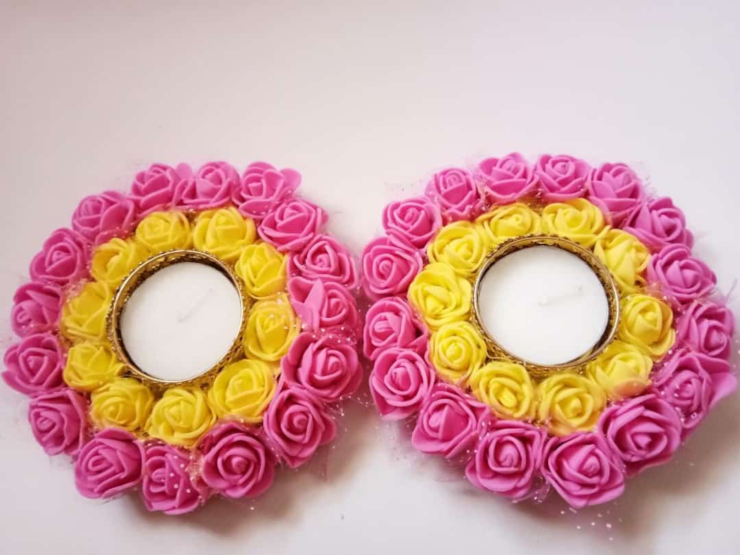 KraftzSilky's tweet photo. Designer Handcrafted Floral T Light Holder
#Silkykraftz #MakeInIndia #VocalForLocal #vocal4handmade #candleholder #tlight #Indian #floral #designer #Exclusive #candles #festival #handcrafted #colorful #art #onlineshopping #diwali2020 #handmadewithlove #handmade #handmadegifts https://t.co/rXs9aeRcf0