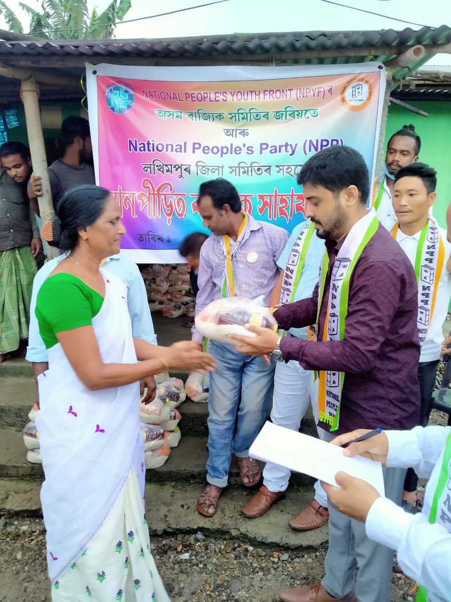 Ambaruah's tweet photo. Distribution of relief materials to flood affected people of Lakhimpur Dist. My heartfelt thanks to National GS @tasangma sir National Secretary @nppsasank sir, @npp_nb for kind support &amp; help. @SangmaConrad @JamesSangma1 @Mutchu4 @SurajeetSangma @NPPIndia_ @youth_npp @npyfassam https://t.co/tXI0IEhICQ
