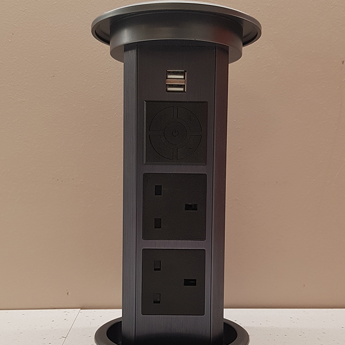 TLW_Global's tweet image. Our new pop-up socket features a Bluetooth speaker and Wireless charging for your phone. Available in grey (coming soon) and white

Buy online: tlwglobal.com/product/pop-up…

#popupsocket #kitchendesign #kitchendecor #kitchenideas #kitcheninspiration #kitcheninspo