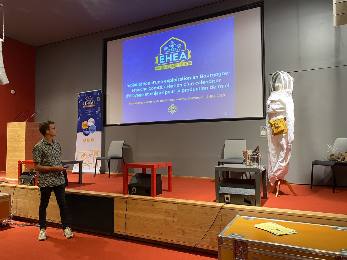 Ecole des Hautes Etudes en Apiculture (@eheapiculture) on Twitter photo Début des #soutenances pour les stagiaires de l’<a href="/EHEApiculture/">Ecole des Hautes Etudes en Apiculture</a>
Étape finale indispensable pour valider la #formation Début des #soutenances pour les stagiaires de l’<a href="/EHEApiculture/">Ecole des Hautes Etudes en Apiculture</a>
Étape finale indispensable pour valider la #formation